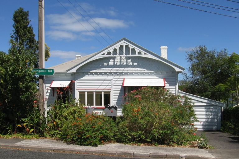 Photo of property in 18 Maunganui Road, Birkenhead, Auckland, 0626