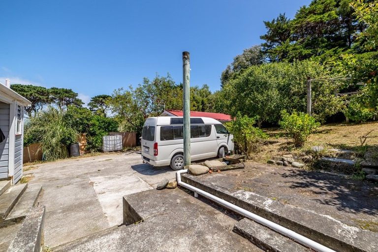 Photo of property in 24 Whangaimoana Beach Road, Whangaimoana, Featherston, 5772