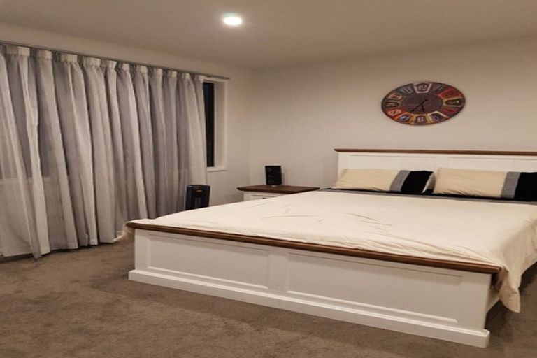 Photo of property in 1/44 Deuxberry Avenue, Northcote, Auckland, 0627