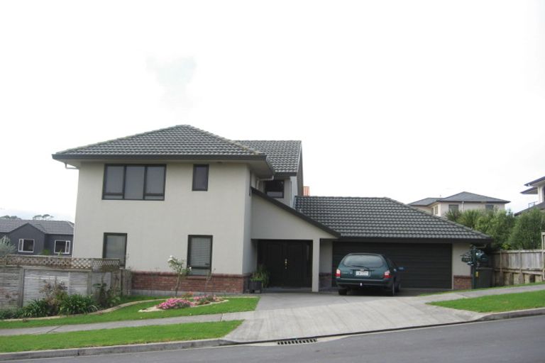 Photo of property in 83 Mt Lebanon Crescent, The Gardens, Auckland, 2105