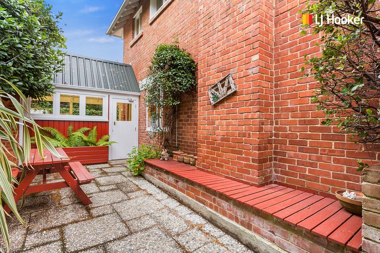 Photo of property in 5 Pacific Street, Roslyn, Dunedin, 9010