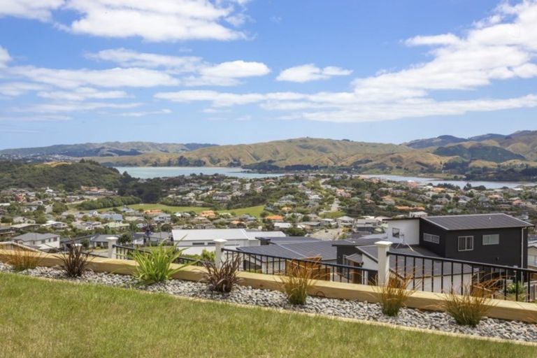 Photo of property in 76 Endeavour Drive, Whitby, Porirua, 5024