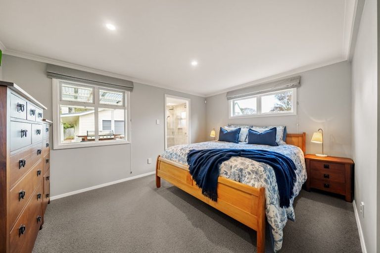 Photo of property in 3 Heretaunga Square, Silverstream, Upper Hutt, 5019