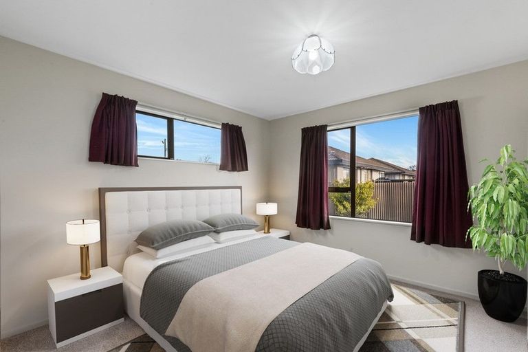 Photo of property in 2/279 Main South Road, Hornby, Christchurch, 8042