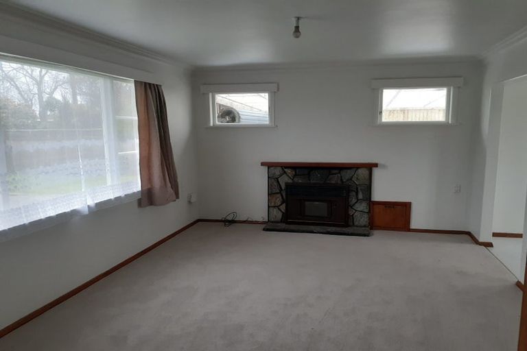 Photo of property in 15 Mako Mako Road, Levin, 5510