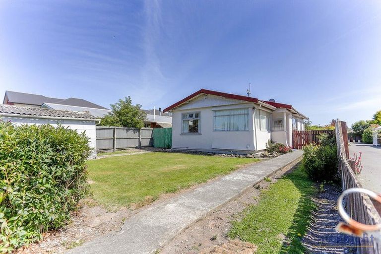 Photo of property in 10 Peverel Street, Riccarton, Christchurch, 8011