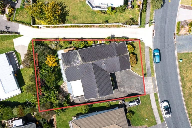 Photo of property in 16 Kahurangi Place, Snells Beach, 0920