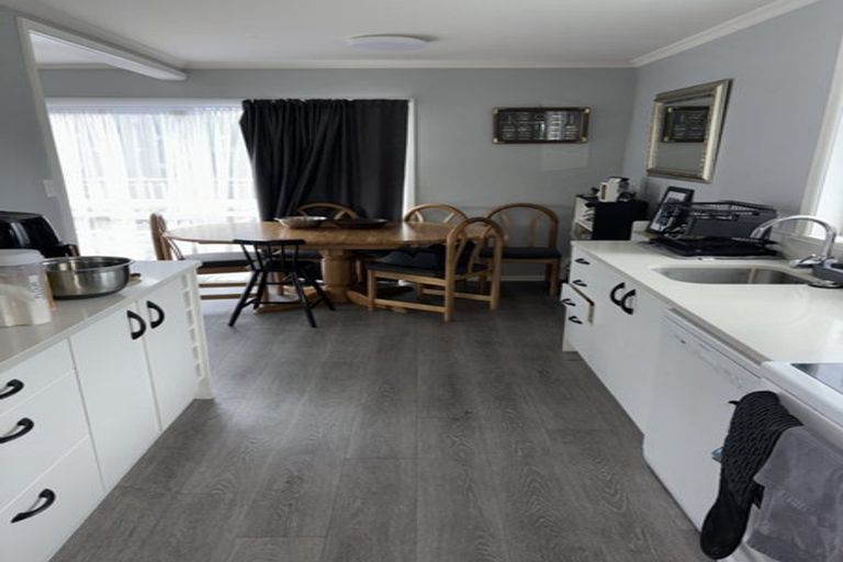 Photo of property in 11 Frederick Street, Paraparaumu Beach, Paraparaumu, 5032