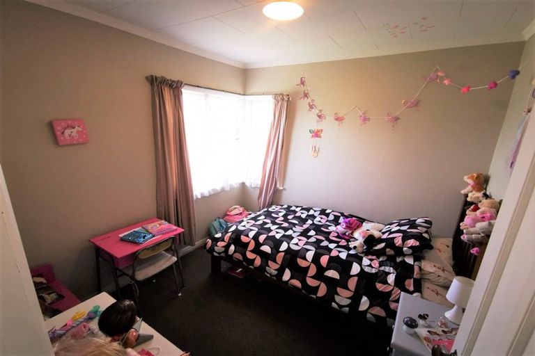 Photo of property in 15 Thyra Street, Dannevirke, 4930