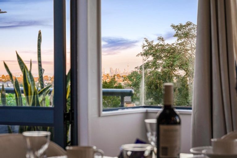 Photo of property in 56 Garton Drive, Massey, Auckland, 0614