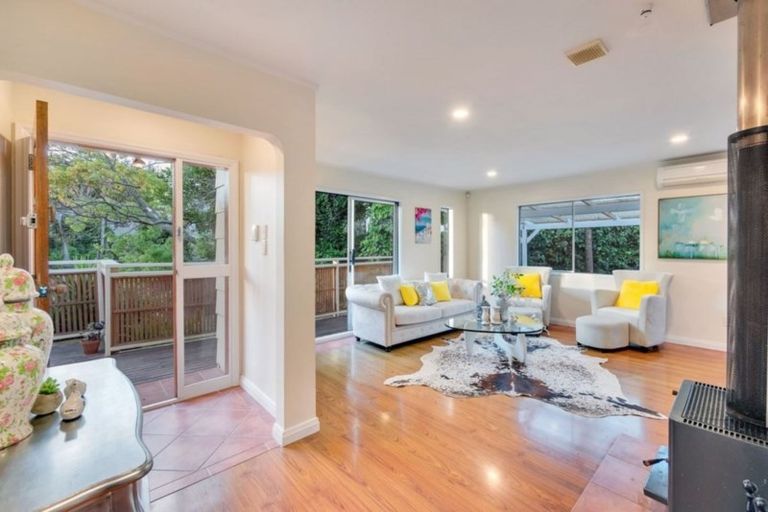 Photo of property in 5 Wilkinson Way, Browns Bay, Auckland, 0630
