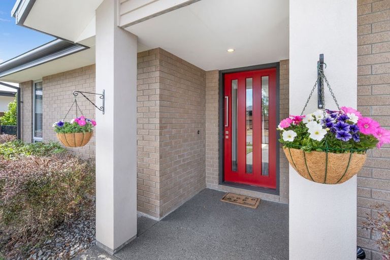 Photo of property in 10 Pahua Street, Pegasus, 7612