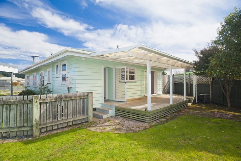 Photo of property in 21 Turenne Street, Inner Kaiti, Gisborne, 4010