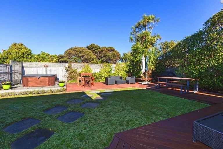 Photo of property in 6 Charthouse Lane, Whitby, Porirua, 5024