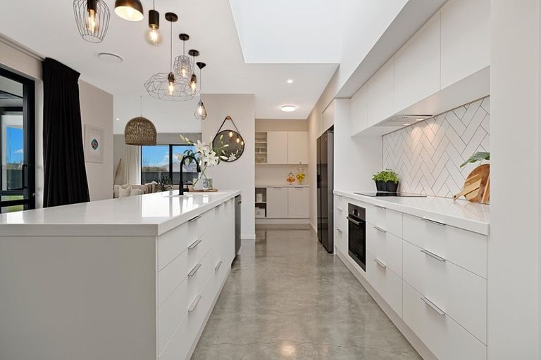 Photo of property in 18 Fairmont Rise, West Melton, 7618