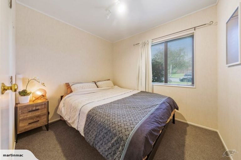 Photo of property in 1/79 Aberfeldy Avenue, Highland Park, Auckland, 2010