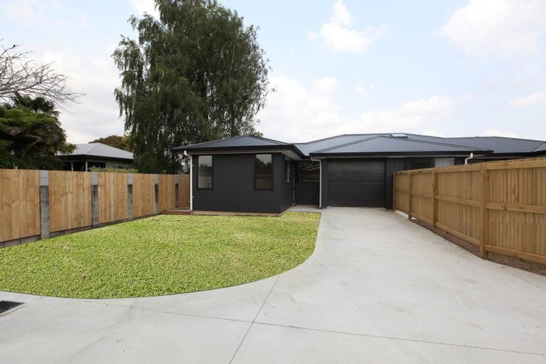 Photo of property in 2/16 Heath Street, Saint Andrews, Hamilton, 3200