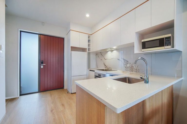 Photo of property in 12d Shamrock Lane, Te Atatu Peninsula, Auckland, 0610