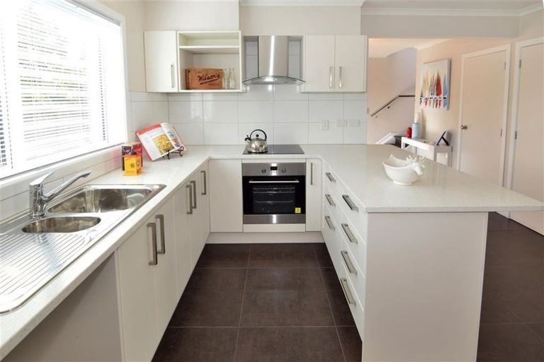 Photo of property in 40 Laurence Street, Manly, Whangaparaoa, 0930