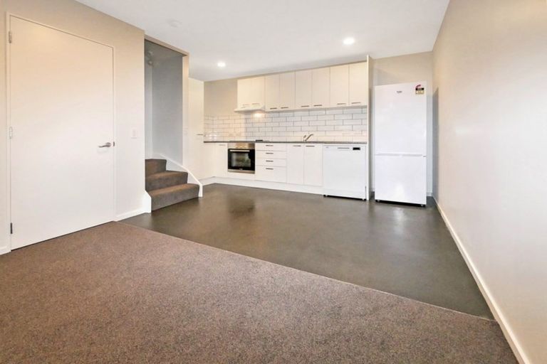 Photo of property in 31-41 Pirie Street, Mount Victoria, Wellington, 6011