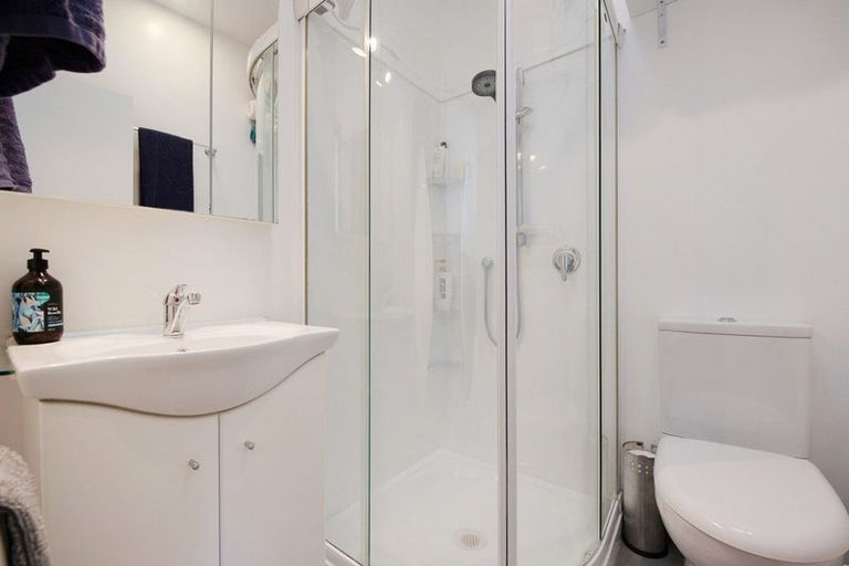 Photo of property in 70a Seatoun Heights Road, Seatoun, Wellington, 6022