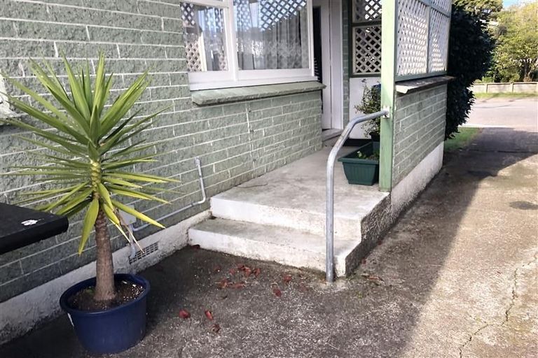 Photo of property in 2/97 Clouston Park Road, Clouston Park, Upper Hutt, 5018