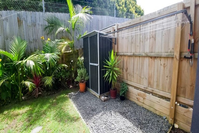 Photo of property in 86 Matawhanga Drive, Wattle Downs, Auckland, 2103
