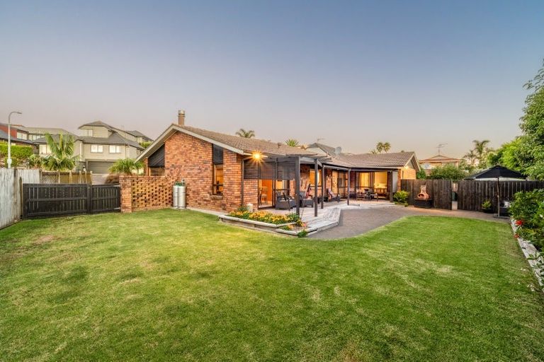 Photo of property in 5 Basilton Close, Bucklands Beach, Auckland, 2012