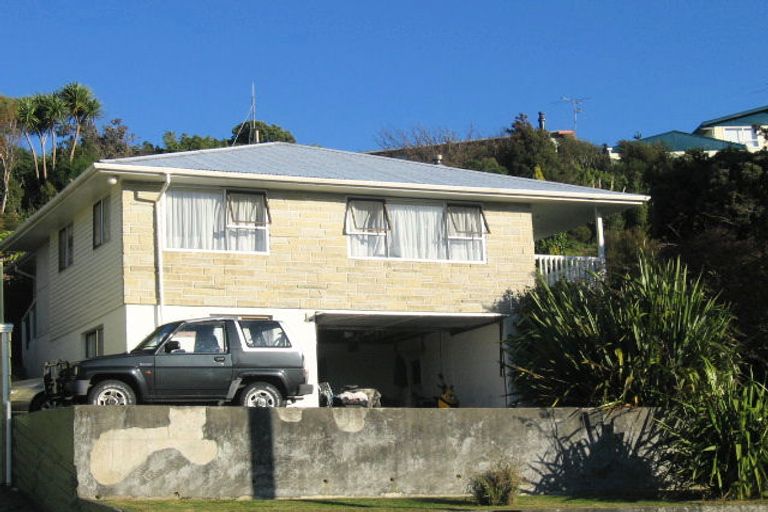 Photo of property in 110 Holborn Drive, Stokes Valley, Lower Hutt, 5019