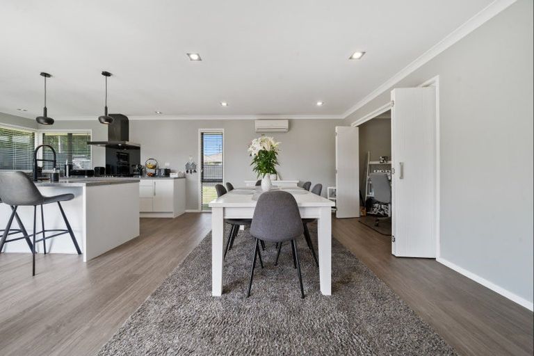 Photo of property in 3 Margaret Alice Close, Whalers Gate, New Plymouth, 4310