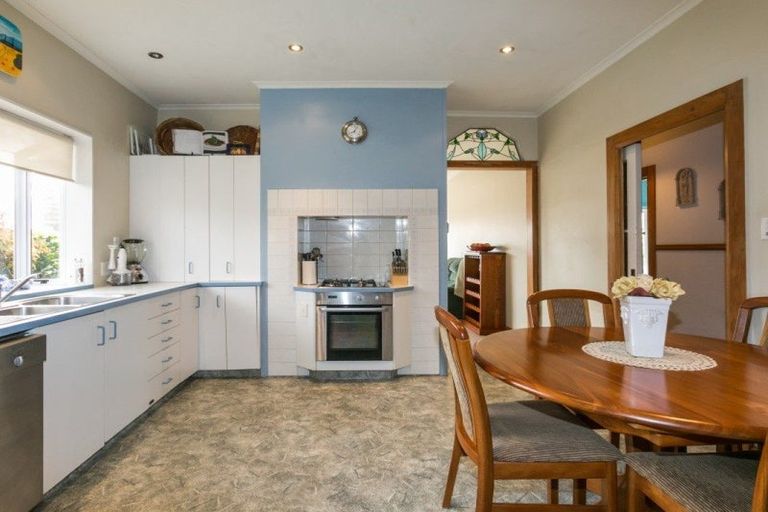 Photo of property in 87 Meeanee Road, Taradale, Napier, 4112