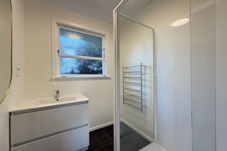 Photo of property in 79 Mark Avenue, Paparangi, Wellington, 6037