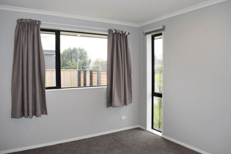 Photo of property in 3 Waihurihia Street, Otaki, 5512