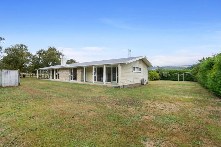 Photo of property in 194 Muhunoa Road East, Ohau, Levin, 5570