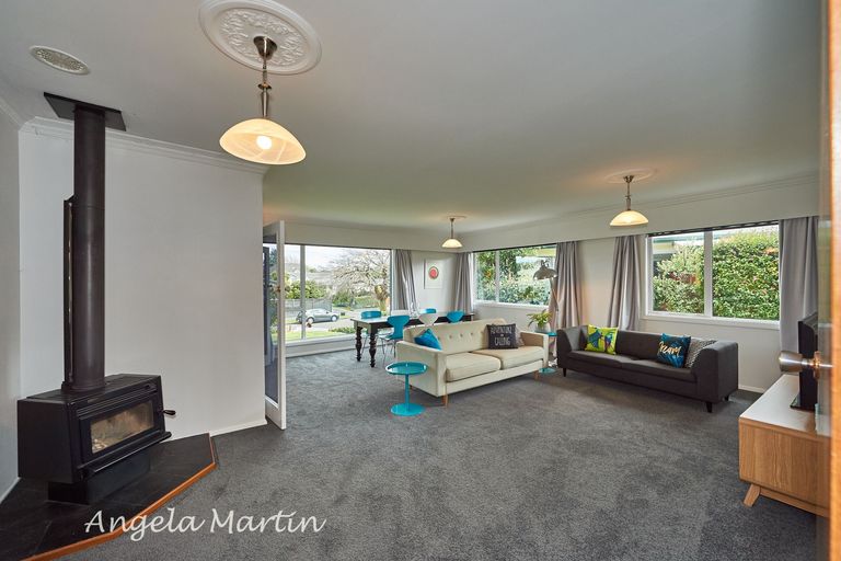 Photo of property in 19 Newcastle Street, Hokowhitu, Palmerston North, 4410