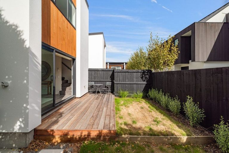 Photo of property in 10 Exeter Street, Lyttelton, 8082