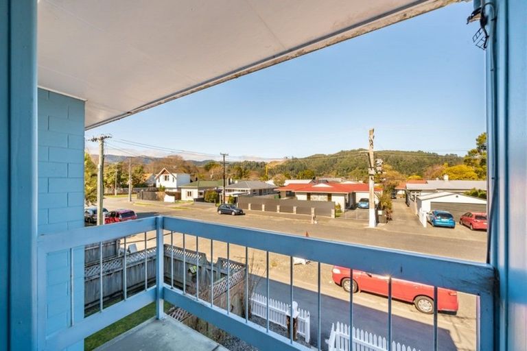 Photo of property in 6/100 Martin Street, Wallaceville, Upper Hutt, 5018