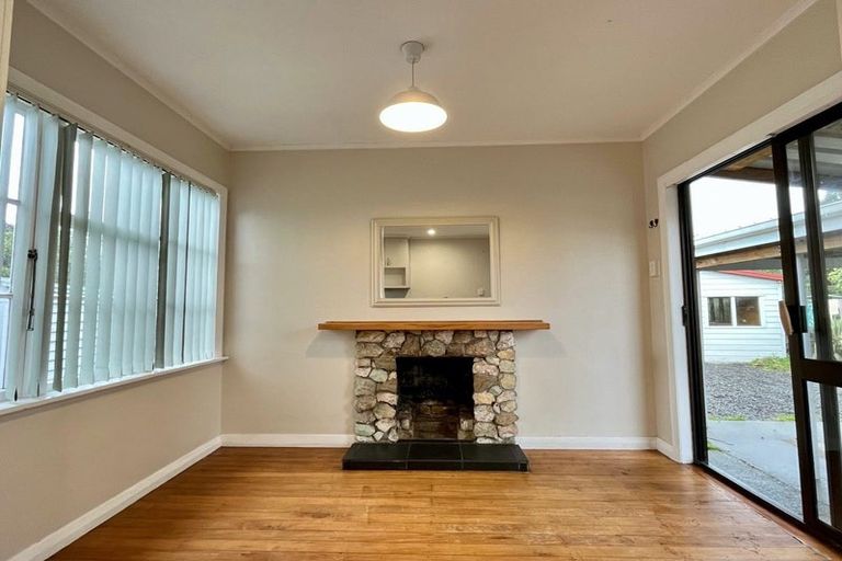 Photo of property in 2 Giesen Road, Feilding, 4702