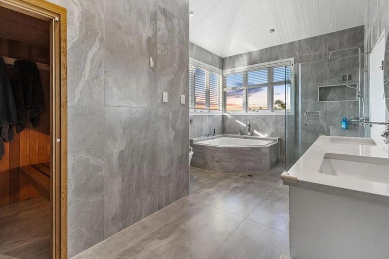 Photo of property in 184 Kohimarama Road, Kohimarama, Auckland, 1071