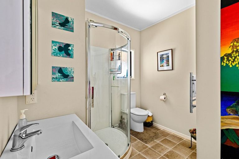 Photo of property in 24 Brick Bay Drive, Sandspit, Warkworth, 0982