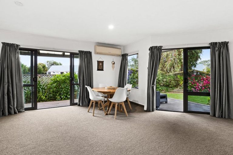 Photo of property in 2/16 Alan Styles Place, Greenmeadows, Napier, 4112