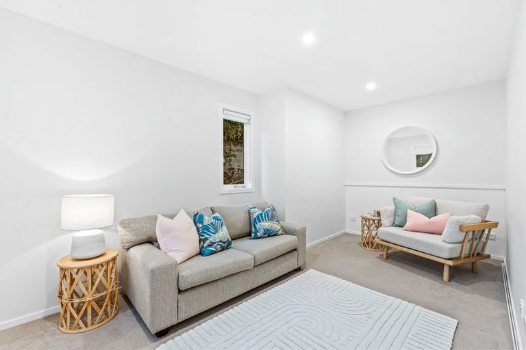 Photo of property in 1/68 Braemar Road, Castor Bay, Auckland, 0620