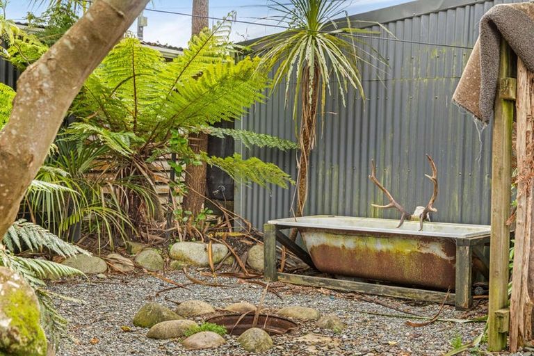 Photo of property in 28 Adderley Street, Westport, 7825