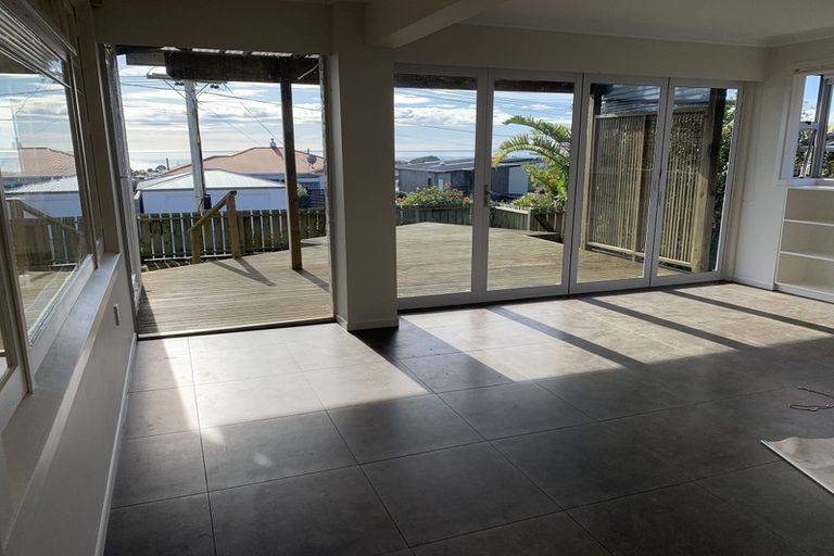 Photo of property in 23 Lismore Street, Strandon, New Plymouth, 4312