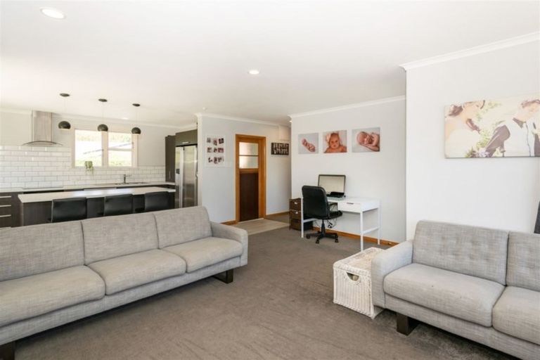 Photo of property in 33 Holdaway Street, Riversdale, Blenheim, 7201