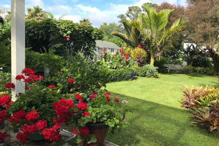 Photo of property in 20 Point Wells Road, Point Wells, Warkworth, 0986