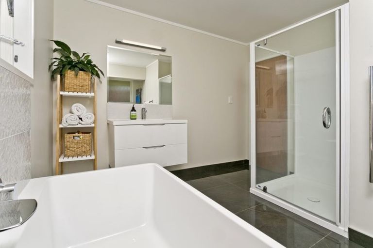 Photo of property in 13 Brigantine Drive, Beach Haven, Auckland, 0626