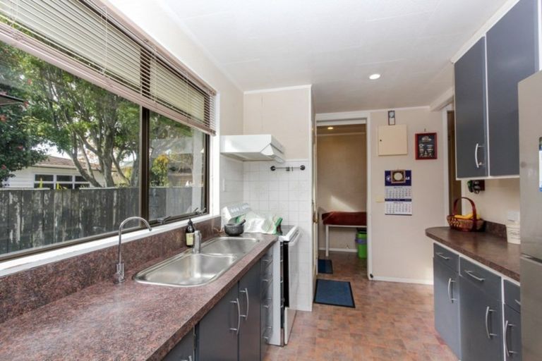 Photo of property in 42 Glamis Avenue, Bell Block, New Plymouth, 4312