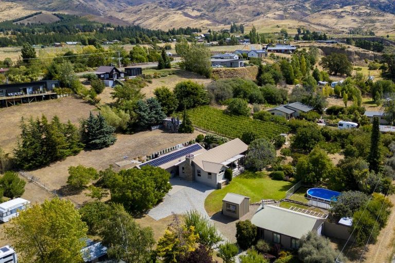 Photo of property in 45 Domain Road, Bannockburn, Cromwell, 9384