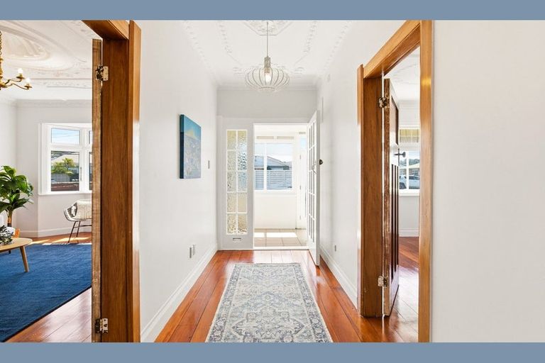 Photo of property in 26 Byron Street, Miramar, Wellington, 6022